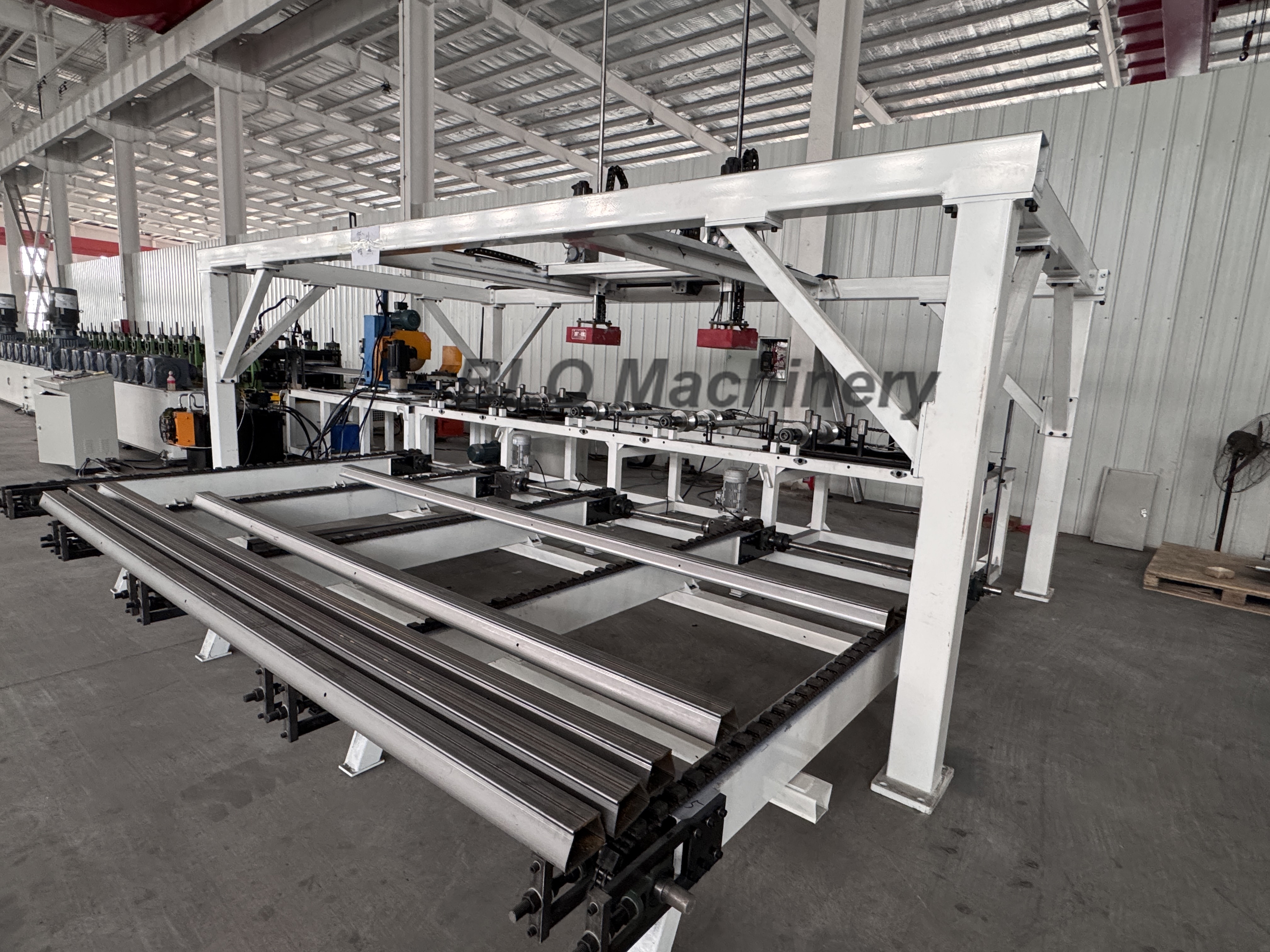 BLO Guardrail Roll Forming Machine BLO Guardrail Roll Forming Machine