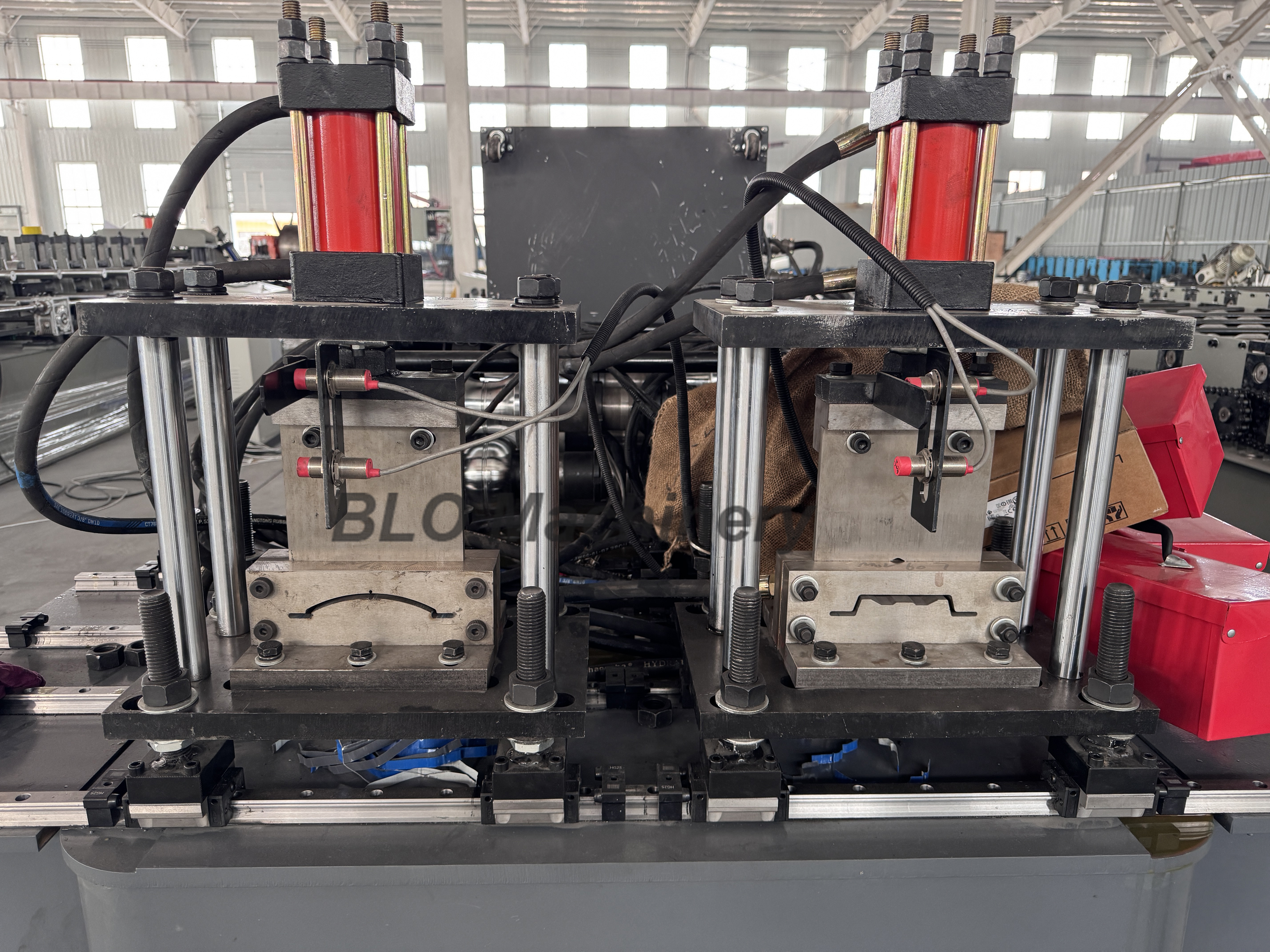 Shutter BLO Door roll forming machine
